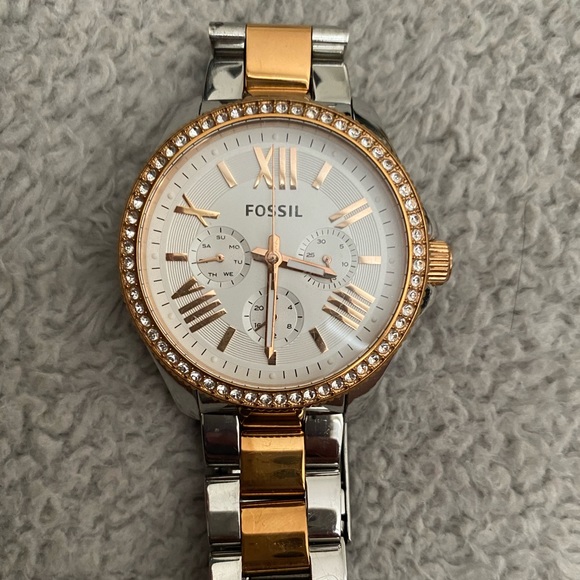 Fossil watch - Picture 1 of 3
